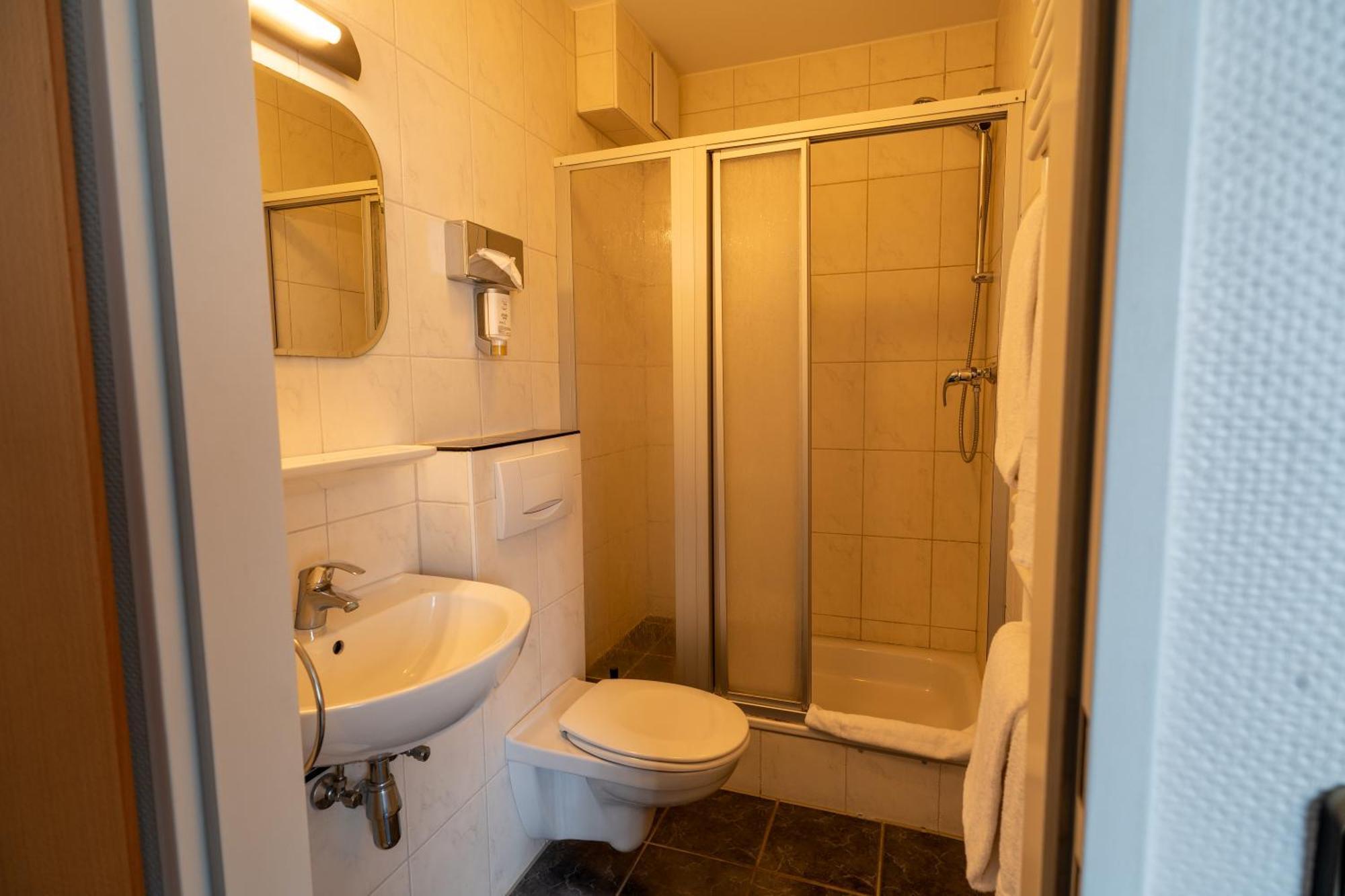 Airport Business Hotel Koeln Eksteriør bilde