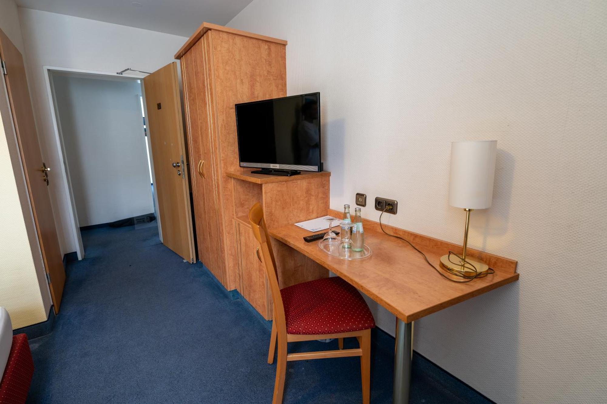 Airport Business Hotel Koeln Eksteriør bilde